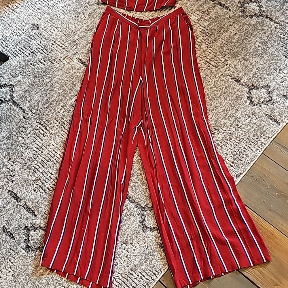 Abercrombie and Fitch 2pc set - Picture 2 of 4